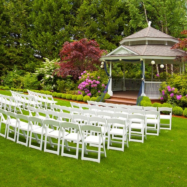 la limpieza de los baños de renta para fiestas se puede coordinar con la empresa de alquiler para que sean mantenidos limpios durante su evento